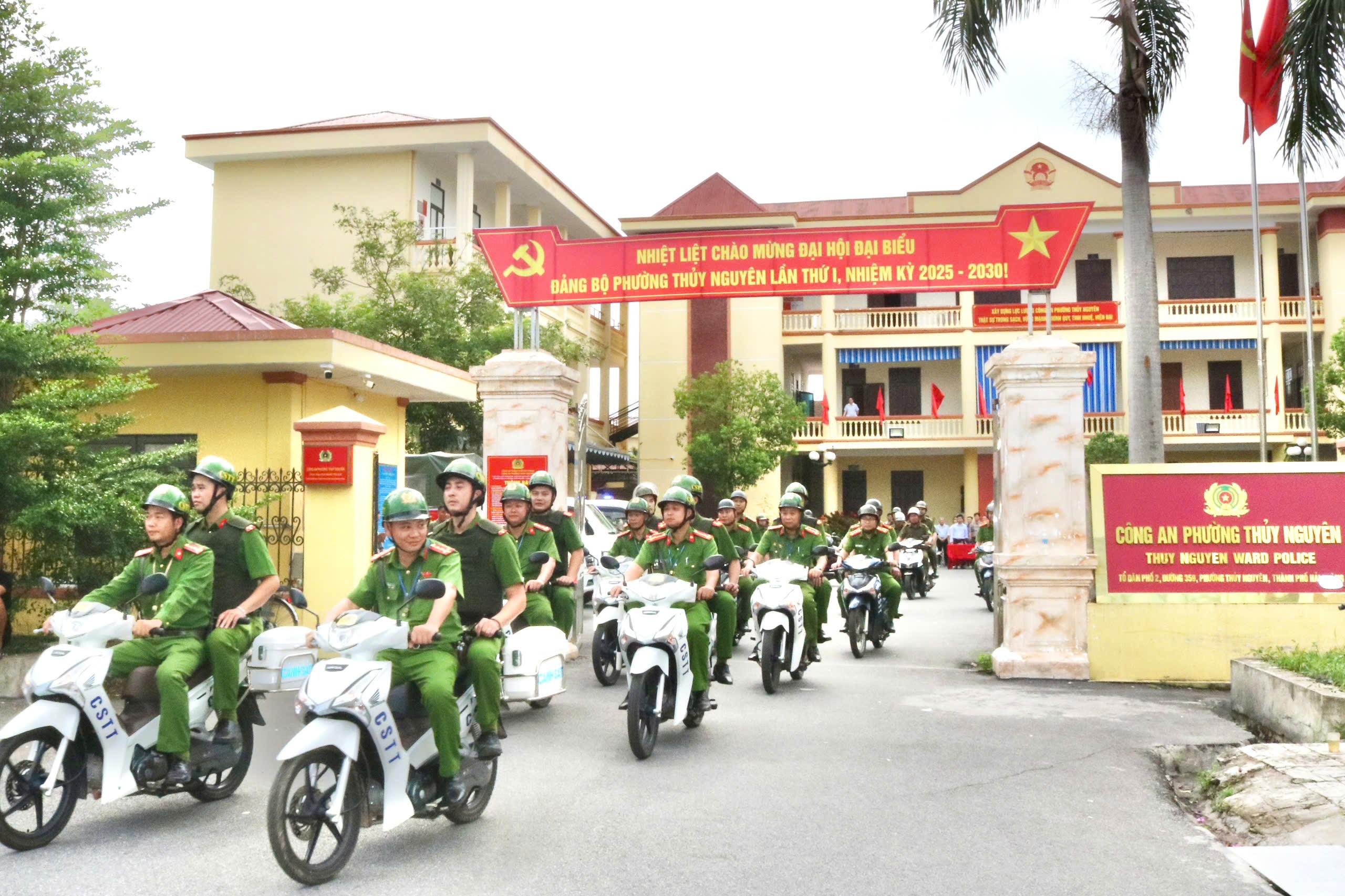 Công an các xã, phường, đặc khu ra quân thực hiện cao điểm xây dựng địa bàn không ma túy